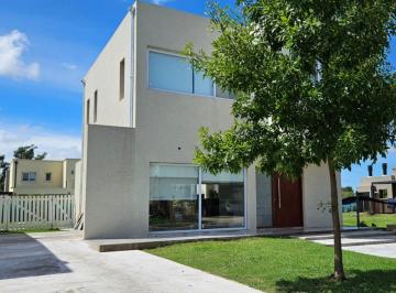 LHP-LHP-284_2 · Casa con Pileta 3 Dorm! Lote Interno - Vila Marina
