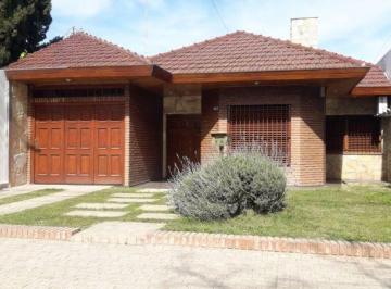 GIA-GIA-1886_2 · Magnifica Propiedad en Venta, de 4 Amb. en Una Sola Planta!