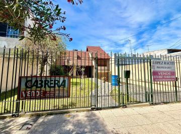 Casa · 270m² · 5 Ambientes · 2 Cocheras · Casa - Temperley