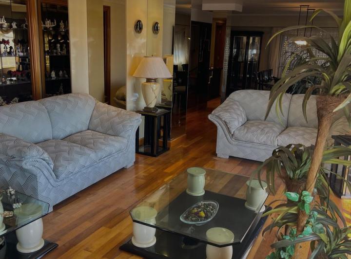 Departamento · 210m² · 5 Ambientes · 1 Cochera