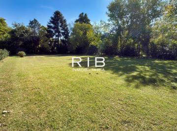 Terreno , Pilar · Lote Central de 1000 m² Completamente Parquizado