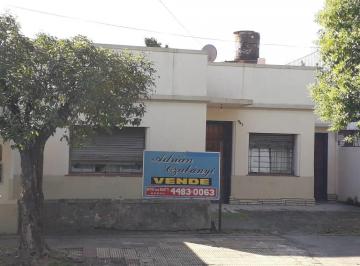 Casa de 3 ambientes, Morón · Moron Sur Centrico - Americana 4 Ambientes - con Excelente Lote de 9 X 41 - o Permuta