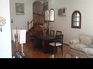 Casa de 5 ambientes, La Matanza · Chalet en Venta en Ramos Mejia Norte