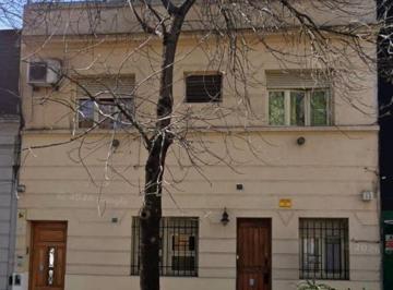 Casa de 4 ambientes, Caballito · Casa PH con 154 m² y 3 Dorm. en Venta en Caballito