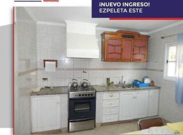Casa · 65m² · 3 Ambientes · 1 Cochera · Casa en Venta en Ezpeleta Este