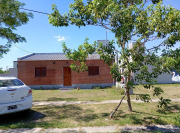 Casa · 300m² · 3 Ambientes · 2 Cocheras · Se Vende: Bº Brisas del Norte. Casa 2 Dorm..
