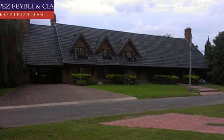 Casa · 796m² · 5 Ambientes