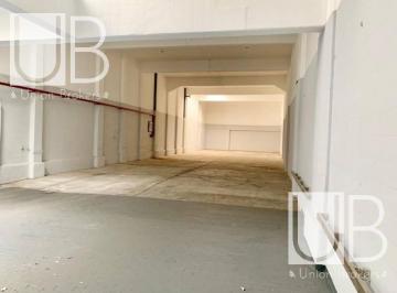 Bodega-Galpón · 1276m² · Importante Depósito 1300 m² en Mataderos