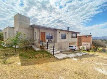 Casa de 6 ambientes, Villa Carlos Paz · 10075 - Casa en Venta en Villa del Lago Carlos Paz