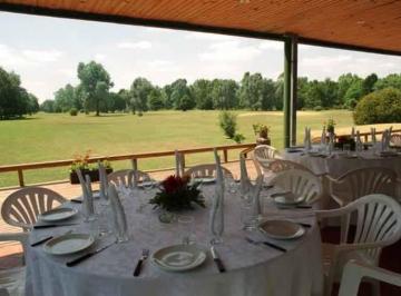 Campo · Club de Campo. Parquizado y Forestado