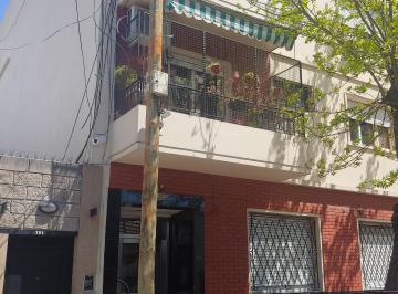 Departamento de 2 ambientes, Liniers · Departamento de 2 Ambientes 2° Piso por Escalera