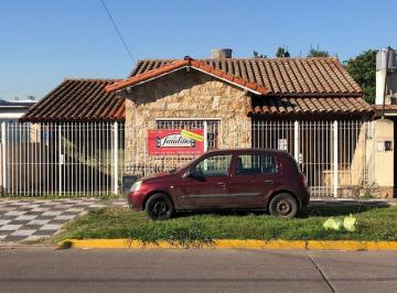 Casa · 87m² · 3 Ambientes · 1 Cochera · Casa - Lomas de Zamora Oeste