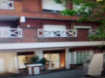 Departamento · 78m² · 3 Ambientes · 1 Cochera · Excelente 3 Amb con Cochera