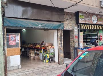 Local comercial · 44m² · Excelente Local Sobre Alvear!