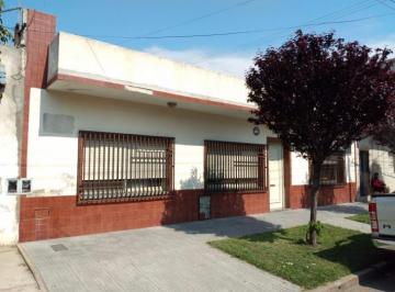 Casa · 270m² · 4 Ambientes · Casa en Venta en La Tablada