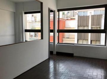 Oficina comercial · 45m² · 4 Ambientes · Oficina en Venta a La Calle