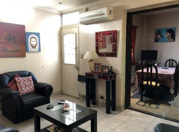 DES-DES-100_2 · Departamento Tipo Casa 4 Ambientes en Venta