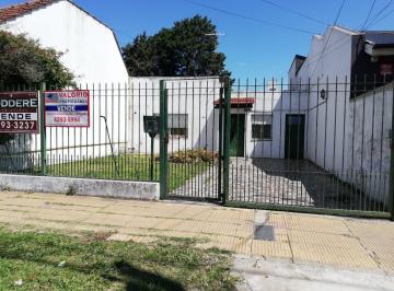 Casa de 3 ambientes, Almirante Brown · Casa Sobre Lote de 8.66x26, Excelente Ubicacion.