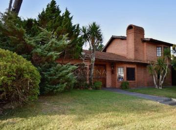 Foto1 · Casa en Playa Mansa de Cuatro Dorm. en Venta Punta del Este