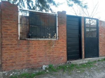 Casa de 2 ambientes, Almirante Brown · Casa en Venta con Detalles a Refaccionar