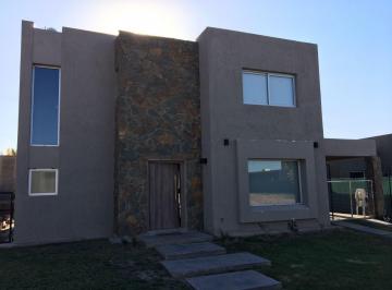 Frente · Casa en Venta Estancia Bulnes