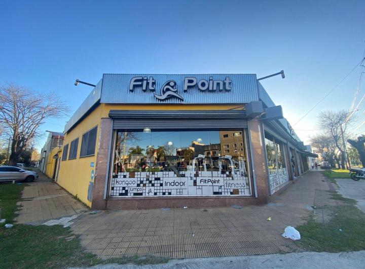 Local comercial · 450m² · 1 Cochera