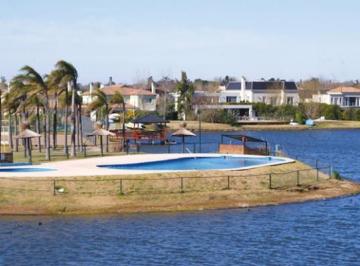 Terreno · 810m² · Excelente Lote