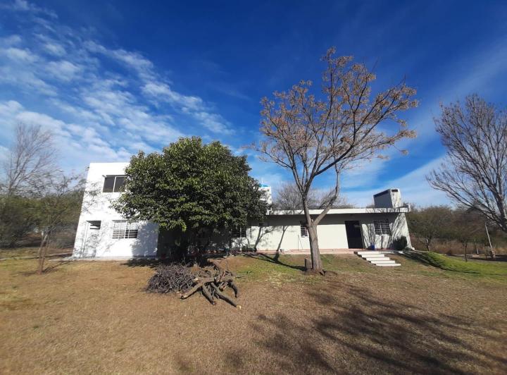 Casa · 173m² · 7 Ambientes · 1 Cochera