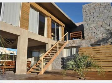 Casa · 425m² · 6 Ambientes · Casa en Alquiler en Jose Ignacio 12 Camas