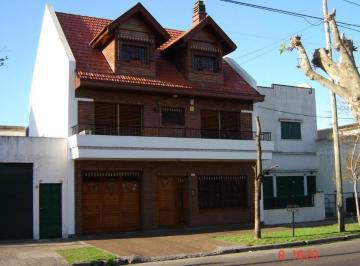 Casa de 5 ambientes, Lanús · Excelente Chalet Zona Ideal