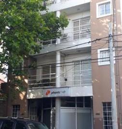 Departamento · 60m² · 2 Ambientes · Departamento de 2 Amb Amplio Tipo Loft a La Calle con Balcón
