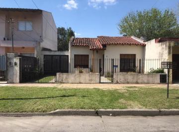 Casa · 300m² · 4 Ambientes · 1 Cochera · Casa - Lomas de Zamora Oeste