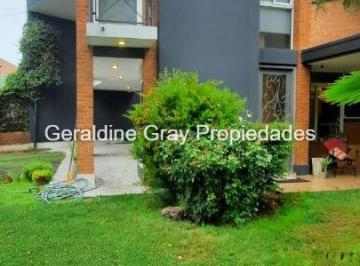 Casa de 5 ambientes, Cipolletti · Casa en Venta de 4 Dorm. con Pileta en Barrio Manzanar 7, Cipolletti