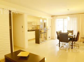 Departamento · 65m² · 3 Ambientes · 1 Cochera · Venta - Apartamento en Playa Mansa, Frente Al Mar. Sap