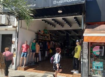 Local comercial , Lanús · Local en Venta en Lanus Este - Av 9 de Julio Al 1400