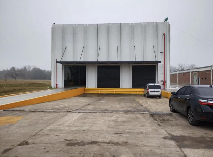 Depósito · 1895m²