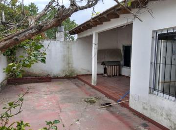Casa de 6 ambientes, Lomas de Zamora · Propiedad en Venta