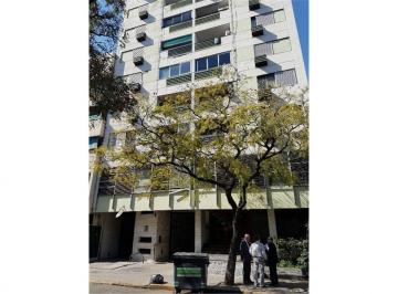 Departamento · 46m² · 2 Ambientes · Cañada Casi Humberto 1° - 1 Dormitorio - Excelente Ubic.