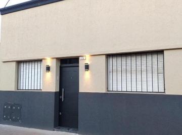 PH · 90m² · 3 Ambientes · San Andrés. P. H. 3 Amb. Al Frente C Patio/terraza. Reciclado