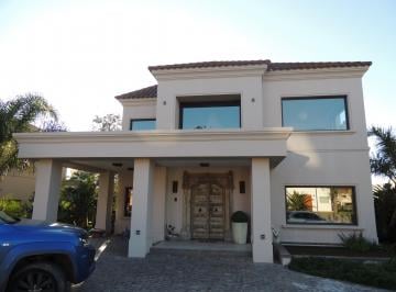 Casa de 8 ambientes, Esteban Echeverría · Impresionante Propiedad - Alta Categoria - Detalles St Thomas E. Piscina Al Golf