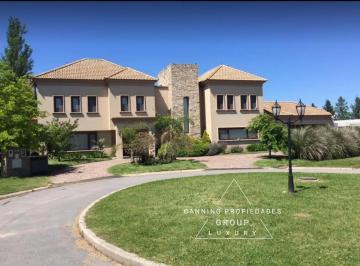 Casa de 8 ambientes, Ezeiza · Imponente Propiedad Don Joaquin Doble Frente Lote de 2000 m - 500 m Construccion