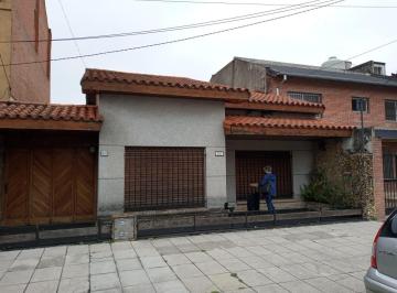 Casa · 110m² · 3 Ambientes · 5 Cocheras · "Nuevo Valor" Casa Muy Buen Terreno