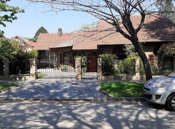 Casa de 5 ambientes, Almirante Brown · Chalet en Venta Corimayo Permuta