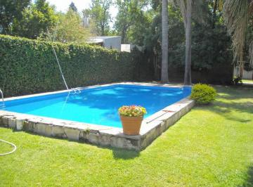Casa · 235m² · 7 Ambientes · 4 Cocheras · José E. Colombres Bis 358