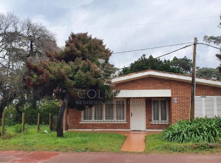 Casa · 500m² · 4 Ambientes · 1 Cochera