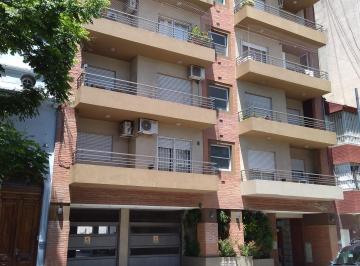 Departamento de 2 ambientes, Monserrat · Depto 2 Ambientes Amoblado Equipado Excelente Patio Interno 1° P Cochera Cubta