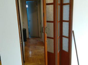 Departamento de 3 ambientes, Flores · Departamento de 3 Amb. con Balcon, Al Fte. - Permutaria X Mayor Valor. -