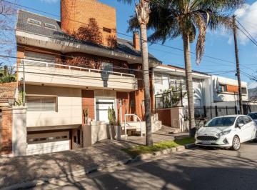 Casa · 404m² · 6 Ambientes · 3 Cocheras · Impecable Casa a La Venta en Martínez, de Libertador Al Río.