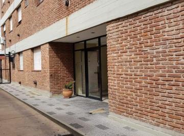 JYB-JYB-372_2 · Departamento en 33 Entre 18 y 19