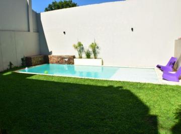 Casa de 4 ambientes, La Matanza · Chalet 4 Ambientes en Venta en Ramos Mejia Sur